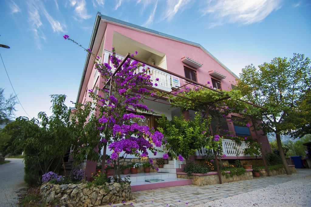 Apartments Zile Starigrad Paklenica Exterior foto