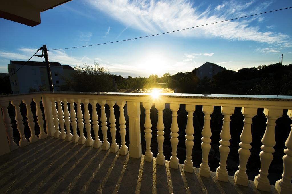 Apartments Zile Starigrad Paklenica Habitación foto